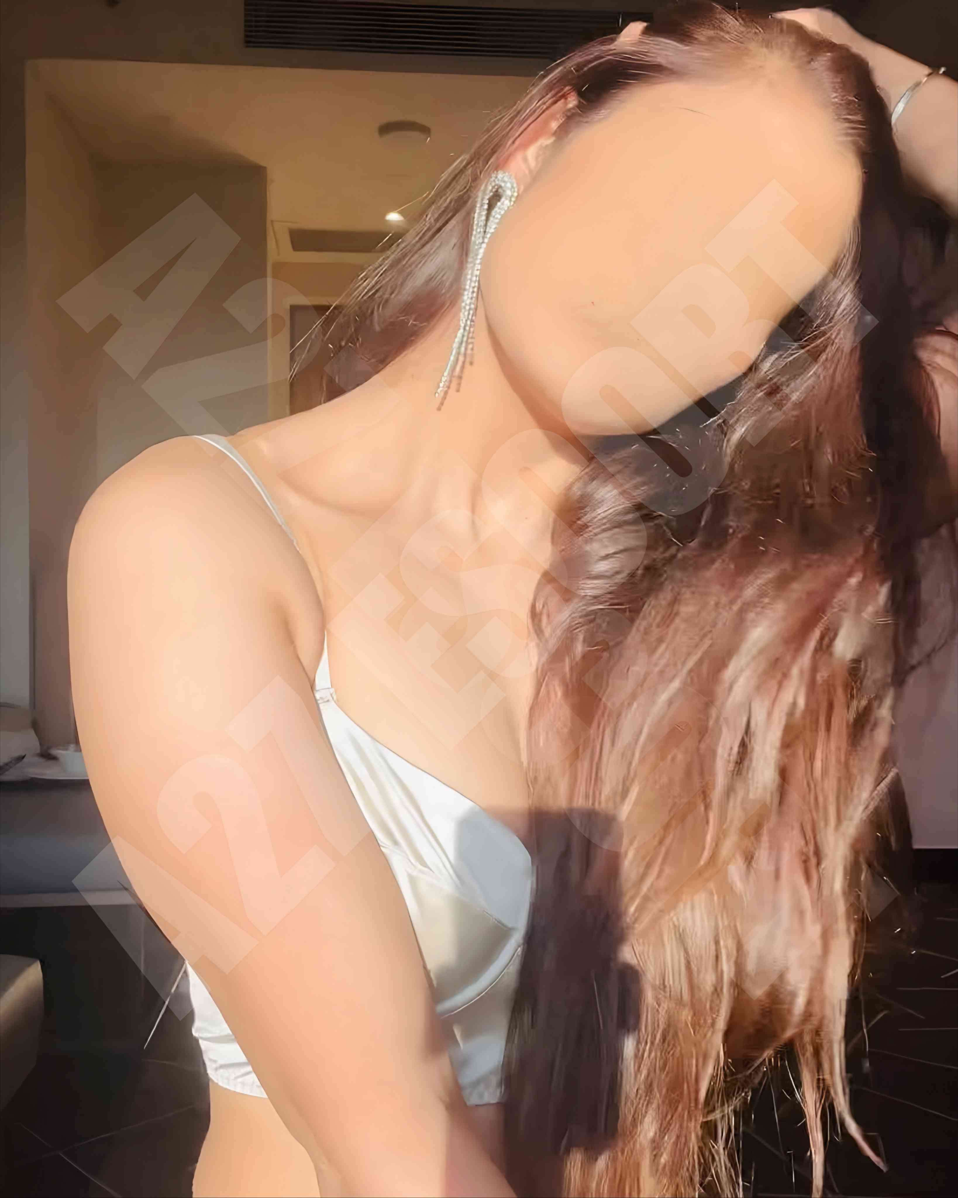call girls in Nagpur with stunning companions, playful brunette Call Girl in Nagpur enjoying the outdoors