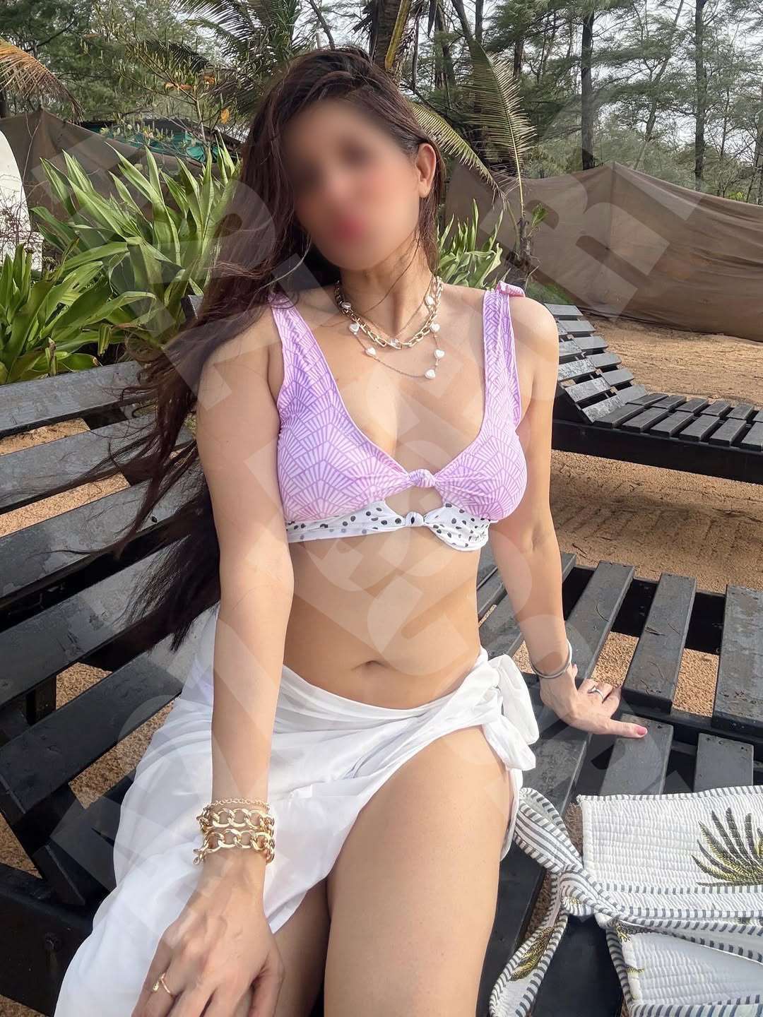 call girls in Nagpur with stunning companions, playful brunette Call Girl in Nagpur enjoying the outdoors