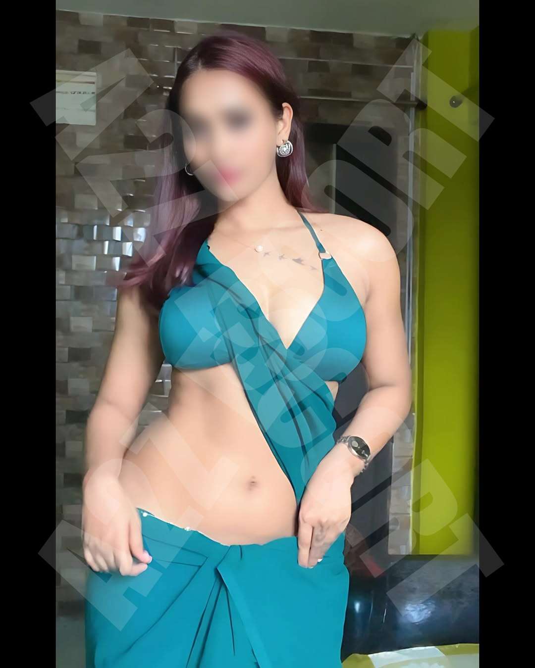 call girls in Nagpur with stunning companions, playful brunette Call Girl in Nagpur enjoying the outdoors